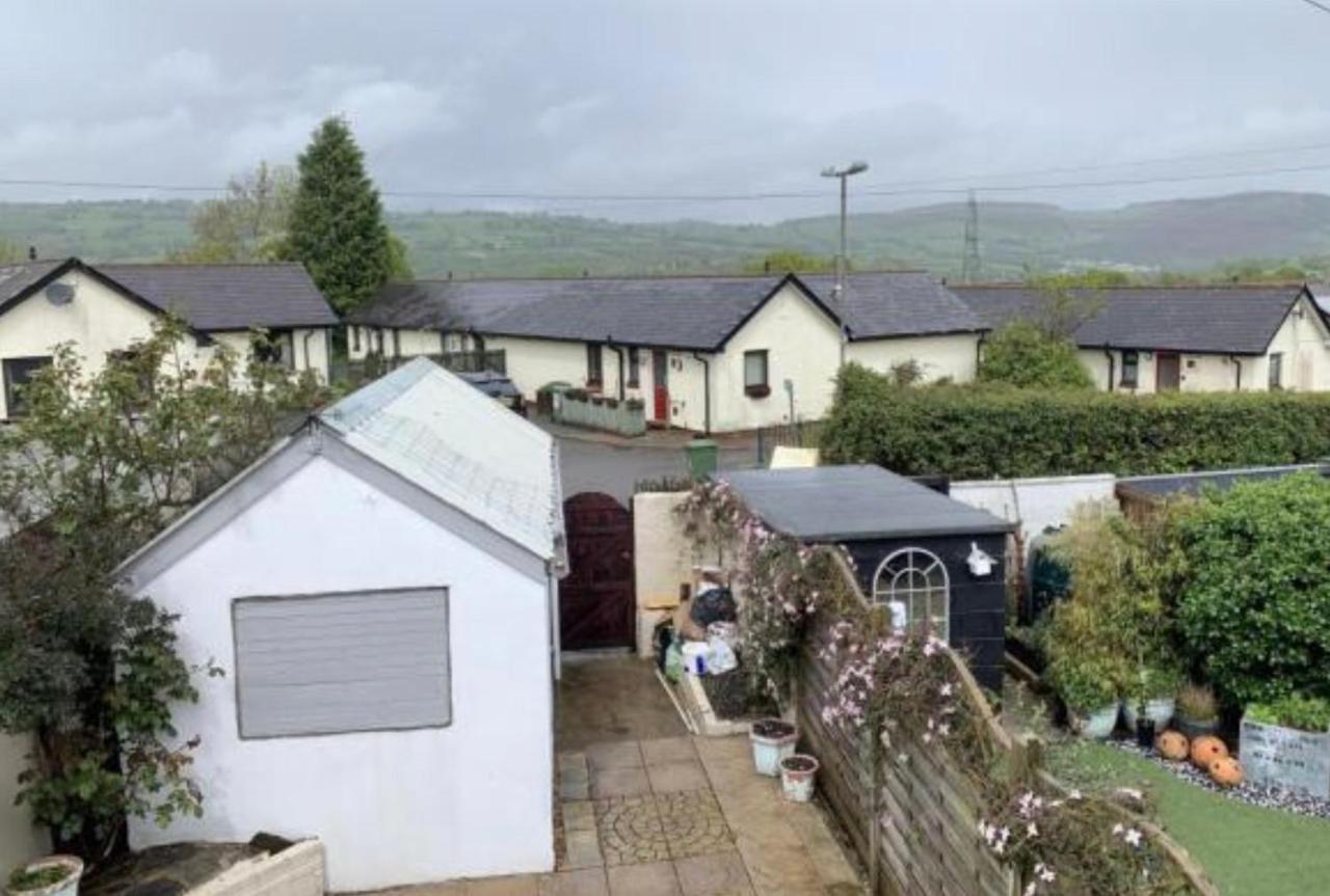 Starbuck Cottage Rudry Exterior photo